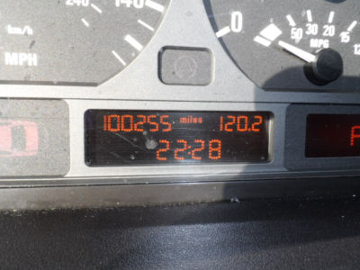 2004 BMW 325  i