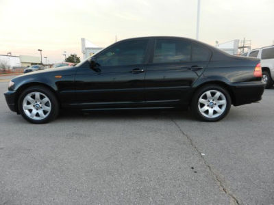 2002 BMW 325  i