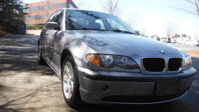 2005 BMW 325  i