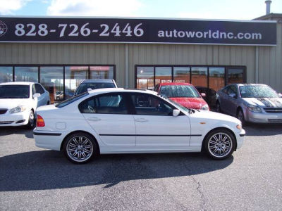 2004 BMW 325  i