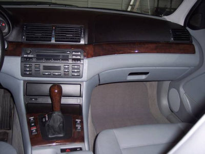 2004 BMW 325  i