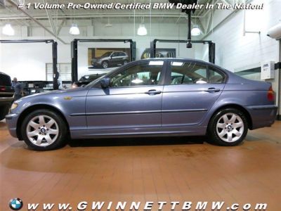 2004 BMW 325  i