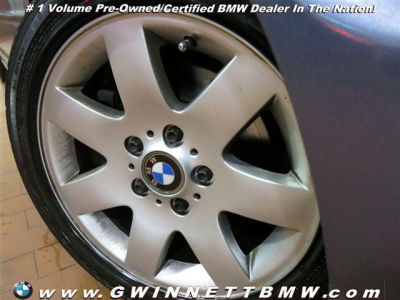 2004 BMW 325  i