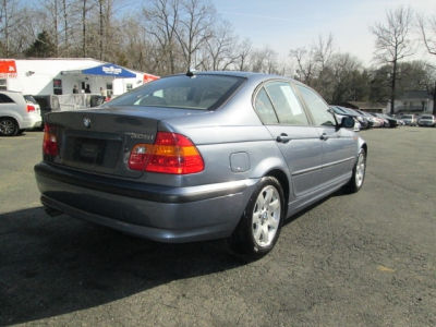 2004 BMW 325 i