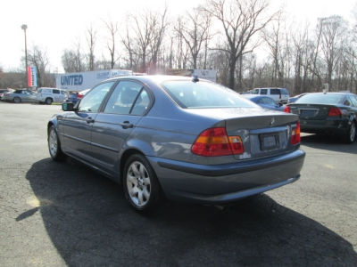 2004 BMW 325 i