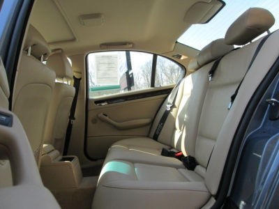 2004 BMW 325 i