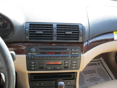 2004 BMW 325 i