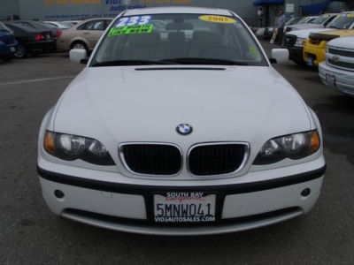 2005 BMW 325 i