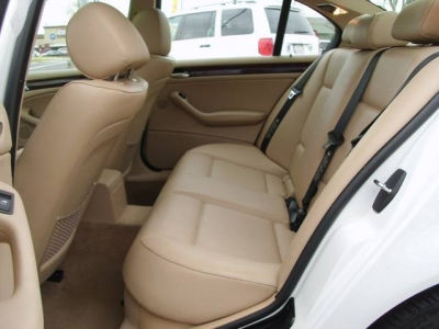 2005 BMW 325 i