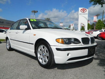 2005 BMW 325  i