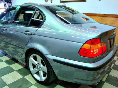 2005 BMW 325 i