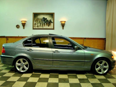 2005 BMW 325 i