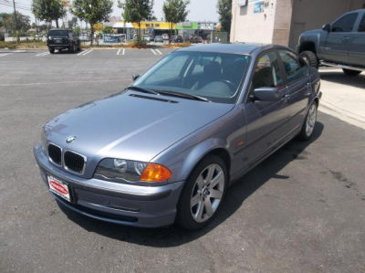2001 BMW 325 i