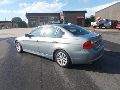 2006 BMW 325  i