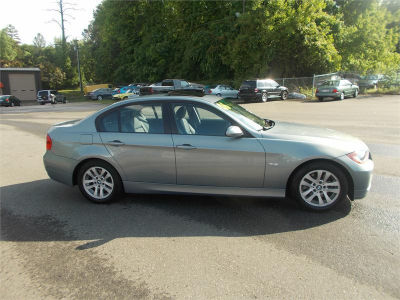 2006 BMW 325  i