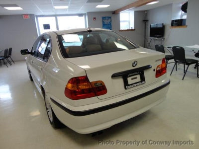 2004 BMW 325  i