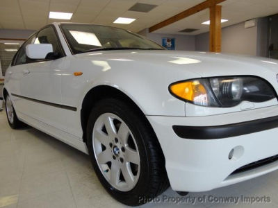 2004 BMW 325  i