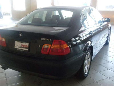2004 BMW 325 i