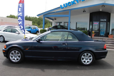 2001 BMW 325  Ci