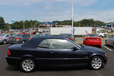 2001 BMW 325  Ci