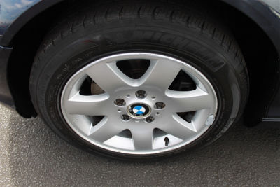 2001 BMW 325  Ci