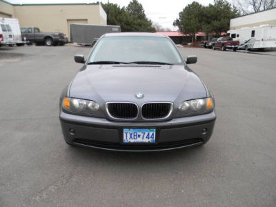 2003 BMW 325  i