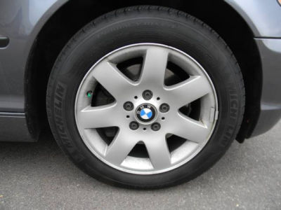 2003 BMW 325  i