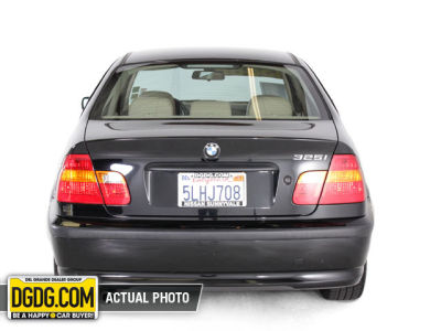 2005 BMW 325  i