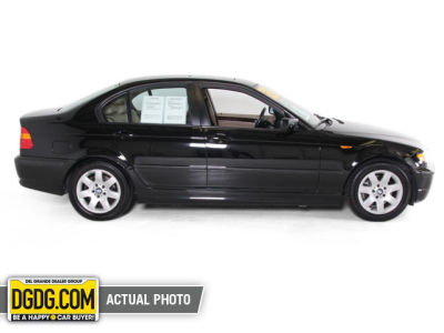 2005 BMW 325  i