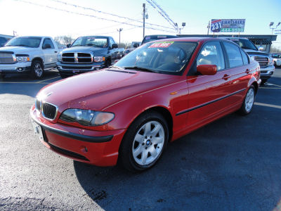 2004 BMW 325  i