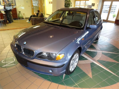 2002 BMW 325  i