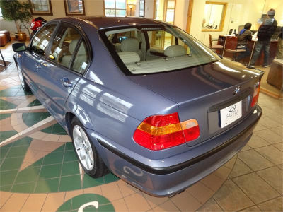 2002 BMW 325 i