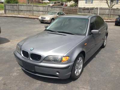 2005 BMW 325  i