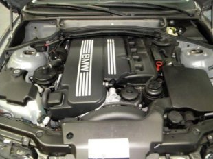 2005 BMW 325 i