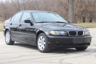 2003 BMW 325  xi