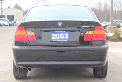 2003 BMW 325 xi