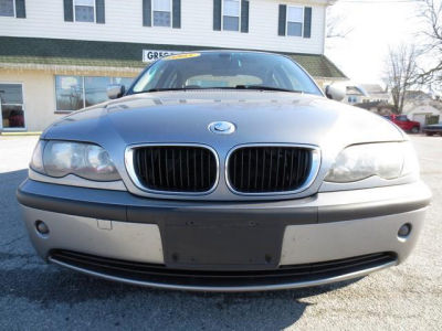 2005 BMW 325  xi