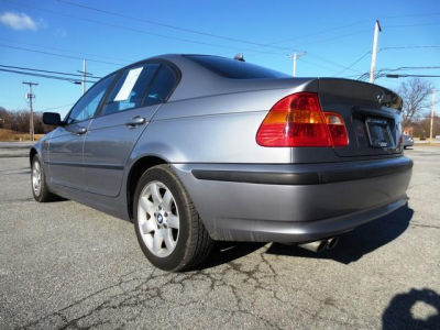 2005 BMW 325  xi