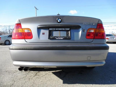 2005 BMW 325  xi
