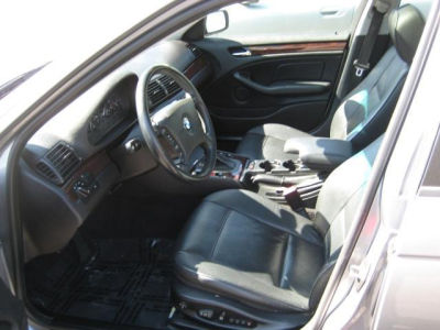 2005 BMW 325 xi
