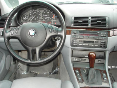 2003 BMW 325 iT