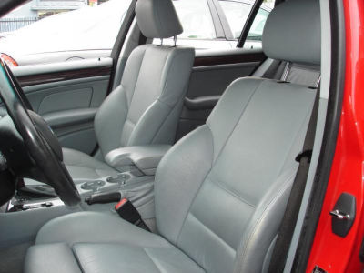 2003 BMW 325 iT