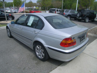 2003 BMW 325 i