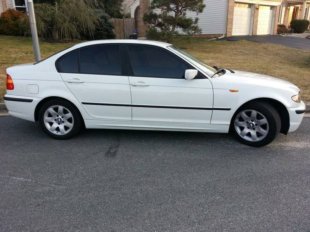 2004 BMW 325  i