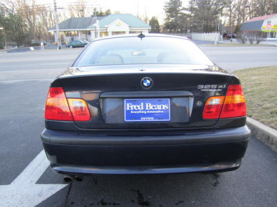 2005 BMW 325  xi