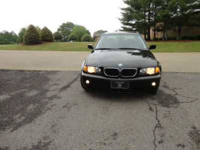 2003 BMW 325  i