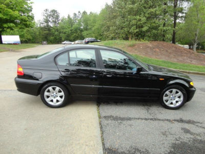 2003 BMW 325  i