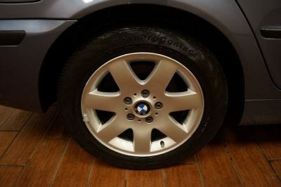 2004 BMW 325 xi