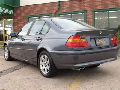2003 BMW 325  xi