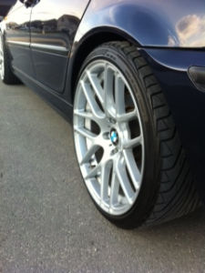 2004 BMW 325  i